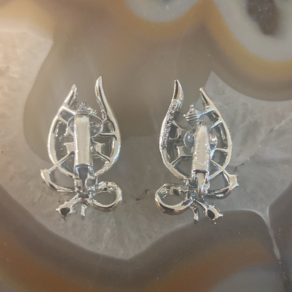 Xxsoldxx 2025 Vintage Coro clip earrings in silver w blue rhinestone - Picture 4 of 11
